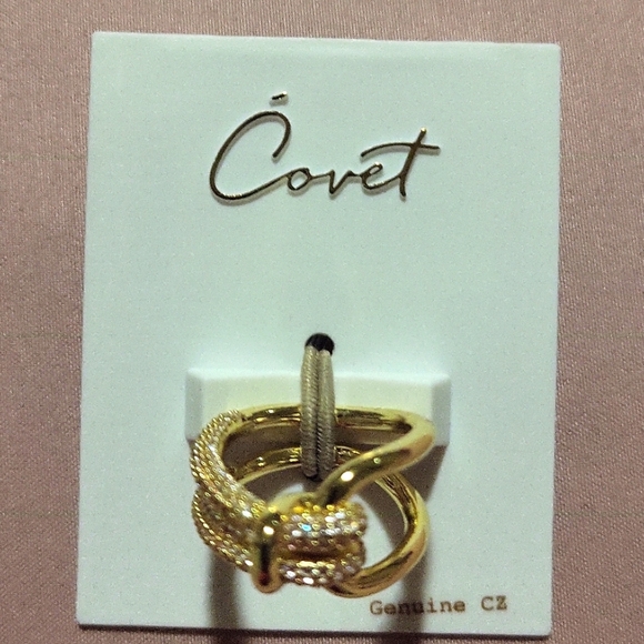 Ring - Picture 1 of 2